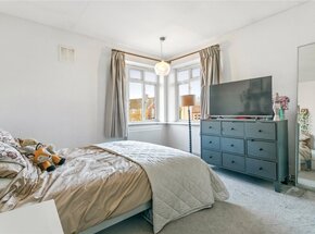 London Road, Mitcham, CR4