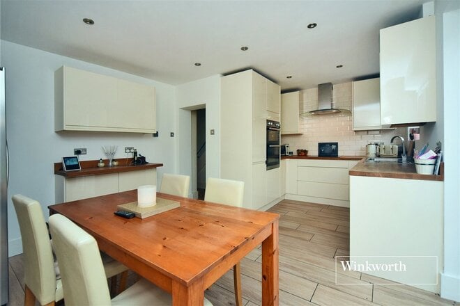 Rougemont Avenue, Morden, SM4