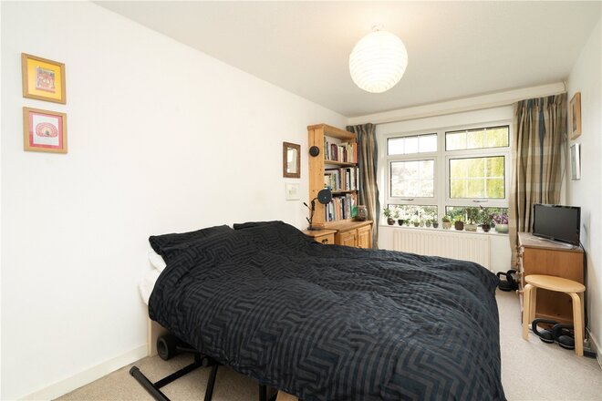 St. Margarets Crescent, London, SW15