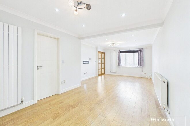 Burniston Close, Reading, RG6