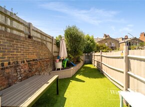 Ealing Road, Brentford, TW8