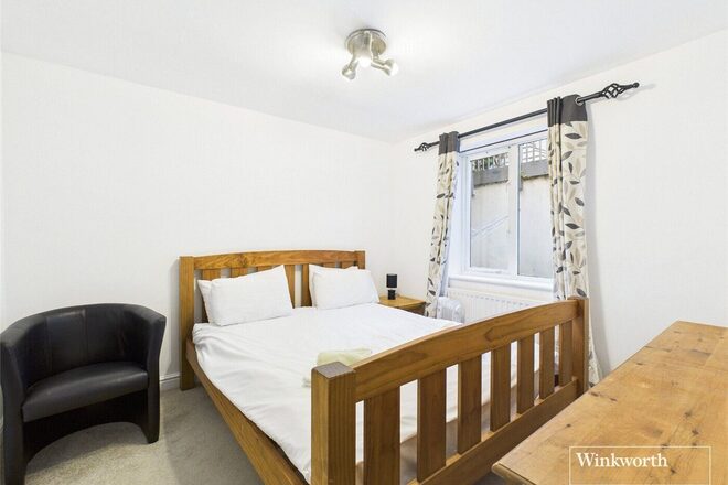 Glenrhondda, Reading, RG4