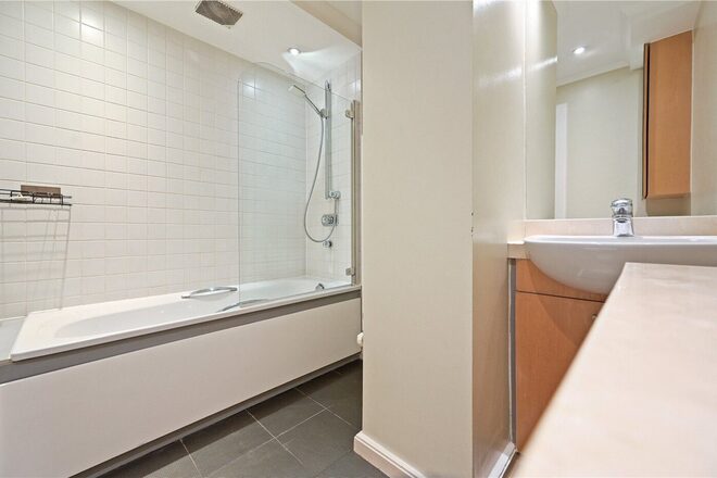 High Holborn, London, WC1V