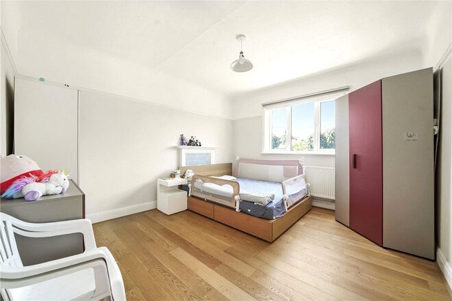 Coombe Lane, London, SW20