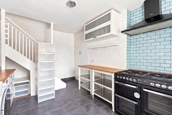Osbaldeston Road, London, N16