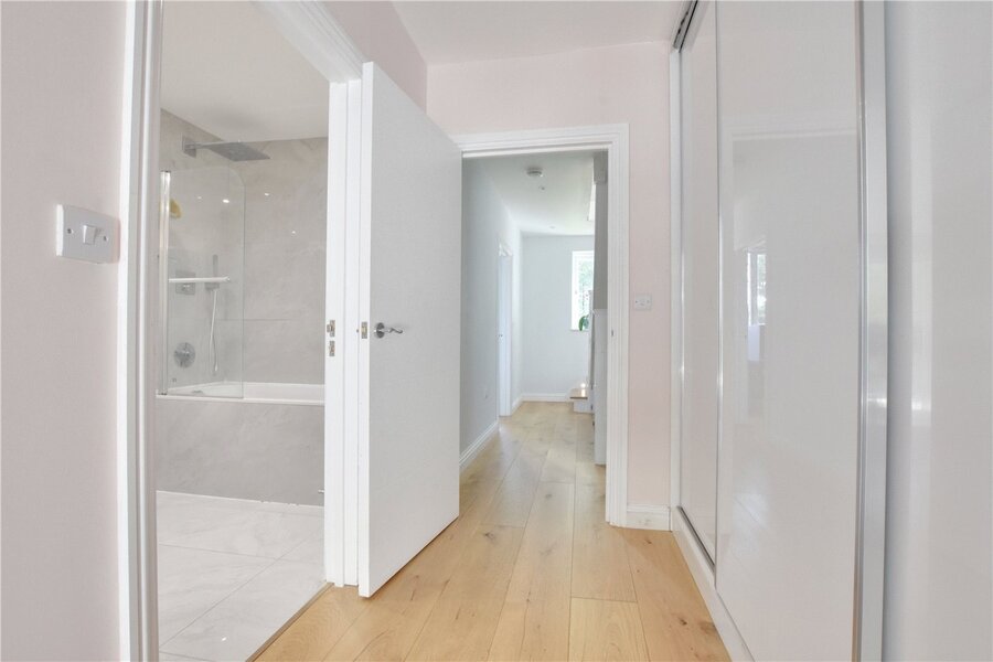 Bedtoom/En-Suite