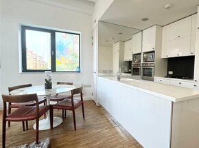 Sweeps Building, London, EC1N