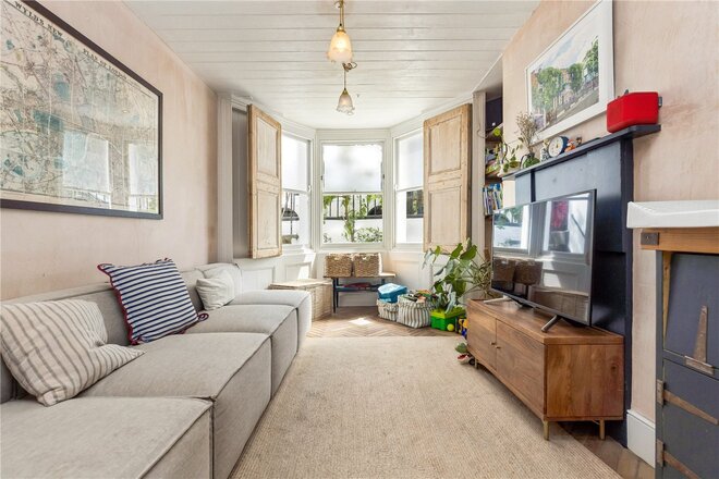 Nevill Road, London, N16