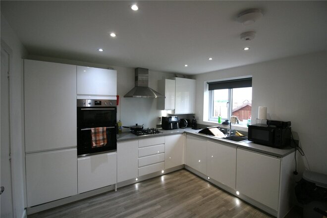 Slade Baker Way, Bristol, BS16