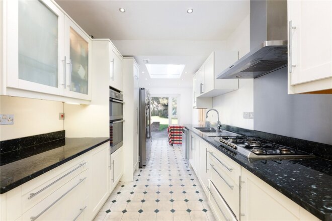 Viewfield Road, London, SW18