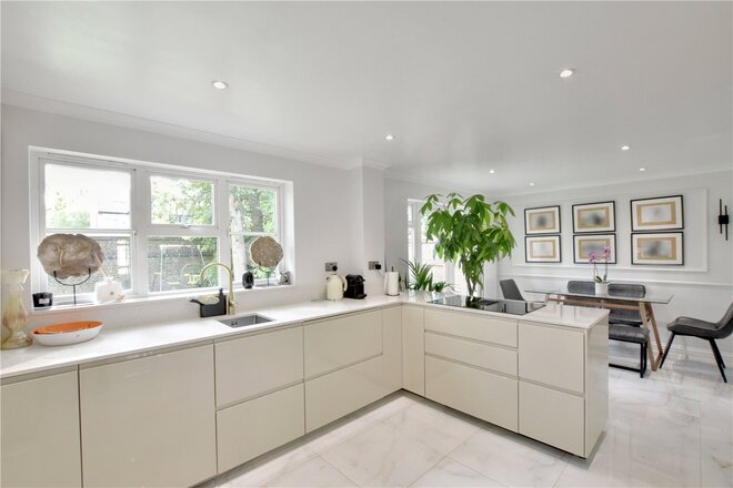 Crosier Close, Blackheath, SE3