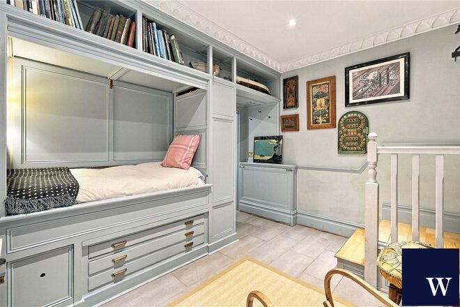 Southwood Lane, London, N6