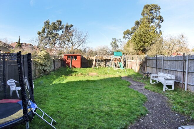 Colborne Way, Worcester Park, KT4