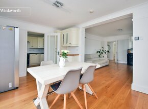 Oaks Avenue, Worcester Park, KT4