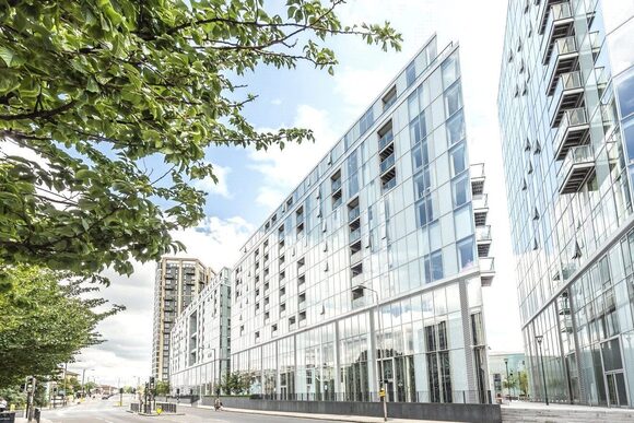 Cavatina Point, London, SE8