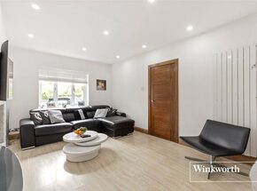 Mays Lane, Barnet, EN5