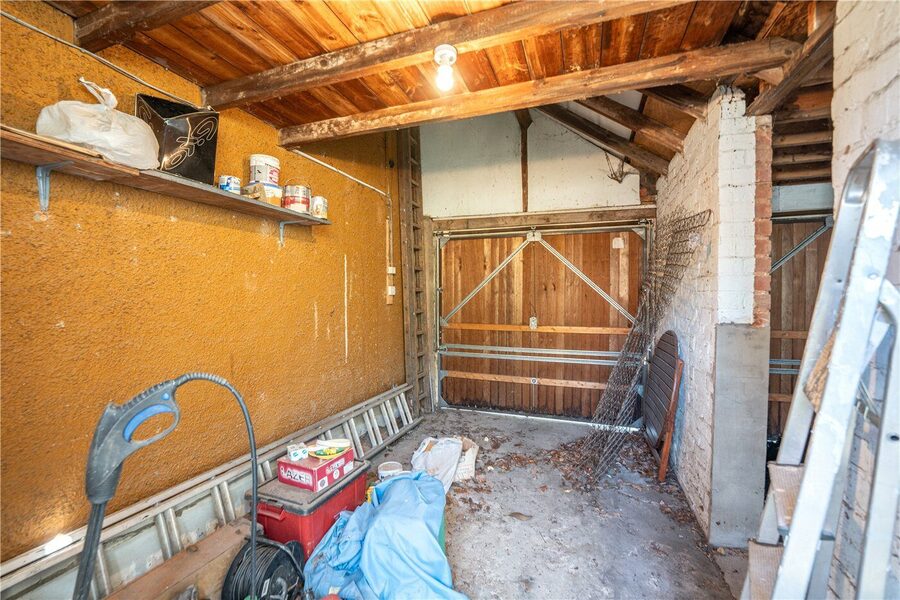 Garage 1
