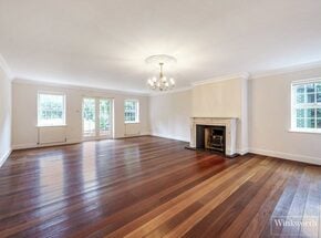 Heath Rise, Wentworth Estate, GU25