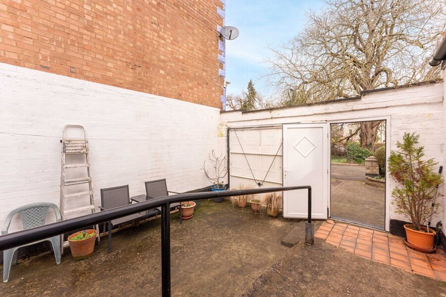 Terrace To Front