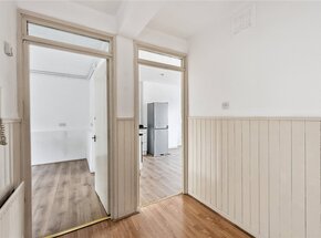 Warwick Grove, London, E5
