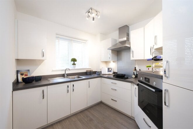 Bath Road, Wiltshire, SN10