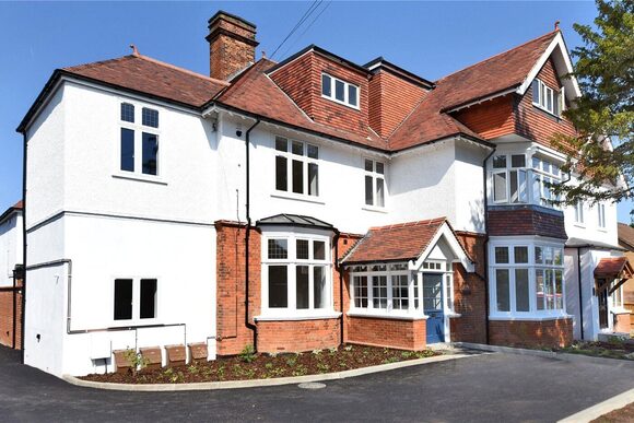 Holly Oak Close, Sutton, SM2