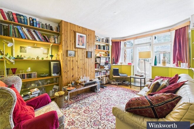 Methuen Road, Edgware, HA8