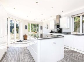 Golf Links Road, Dorset, BH22