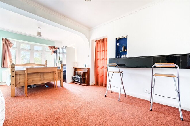 Larkfield Road, Surrey, GU9