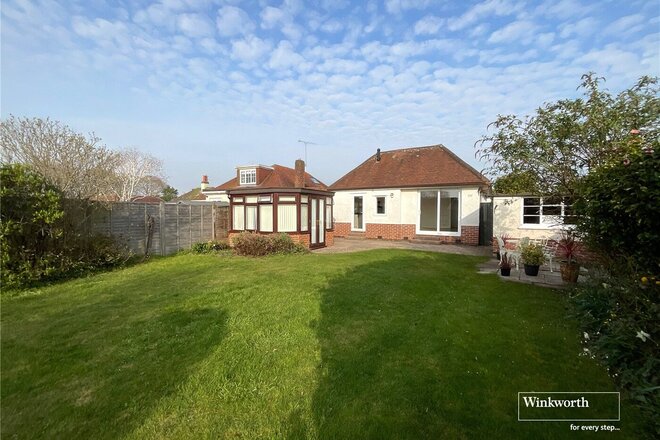 Woodland Way, Highcliffe, BH23