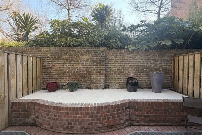 Grace's Mews, St John's Wood, NW8