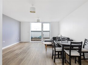 Mullins Place, London, SW4