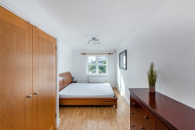 Rotherhithe Street, London, SE16