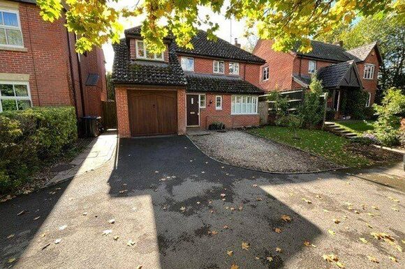 Wheeler Close, Wiltshire, SN9