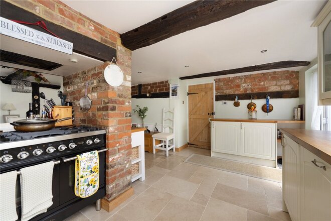 The Lees, Ashford, TN25