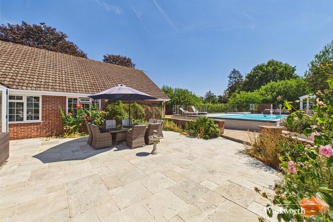 Carbinswood Lane, Reading, RG7