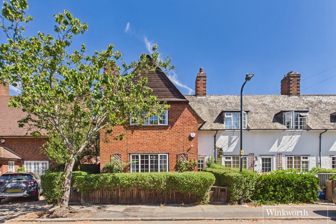 Roe Lane, London, NW9