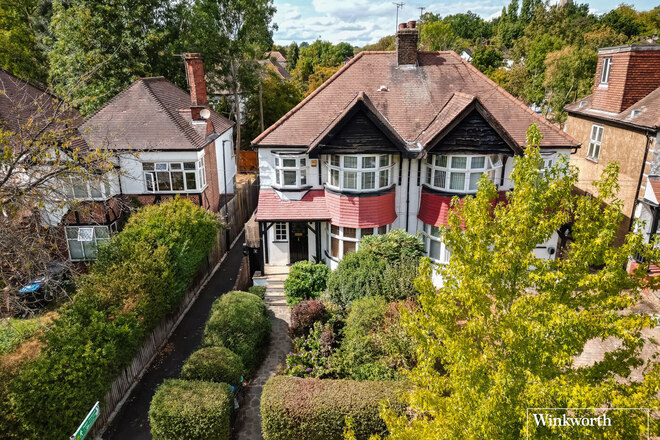 Birchen Grove, London, NW9