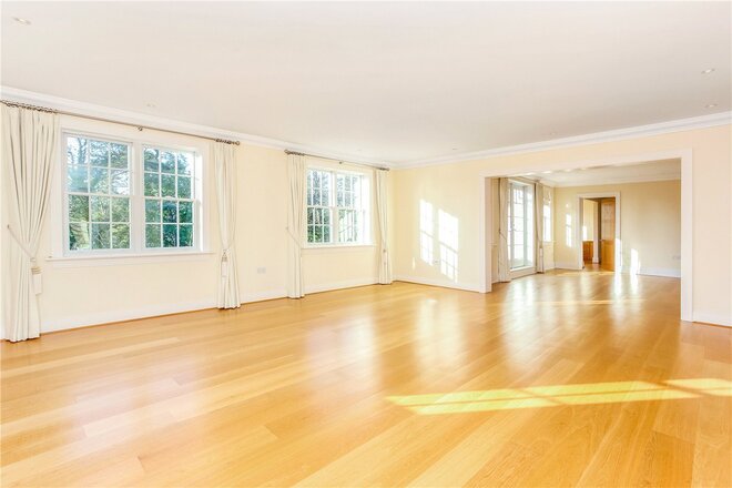Callow Hill, Surrey, GU25