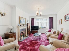 Birchwood Avenue, Beckenham, BR3