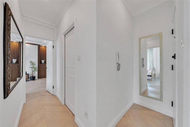 Hilltop Court, South Hampstead, NW8