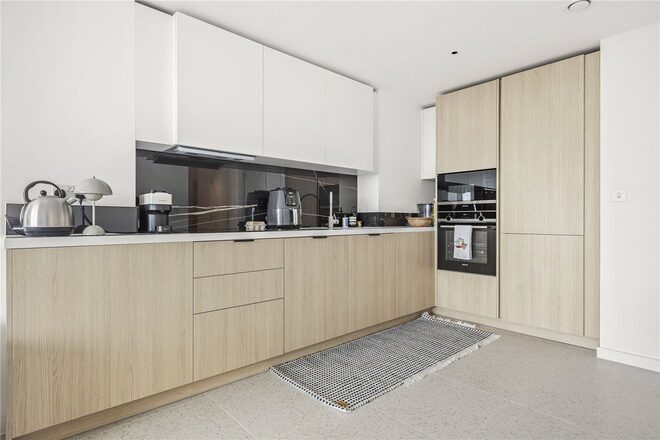 Cendal Crescent, London, E1