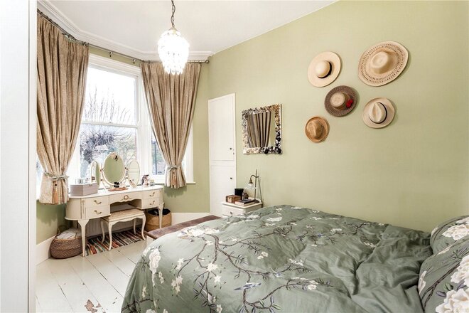 Stapleton Hall Road, London, N4