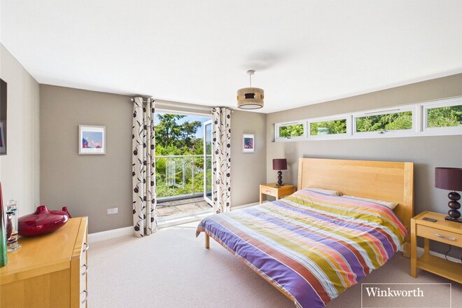 Newbury Road, Thatcham, RG19