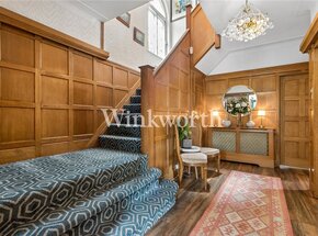 Bourne Hill, London, N13