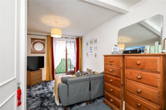 Burlington Mews, London, W3