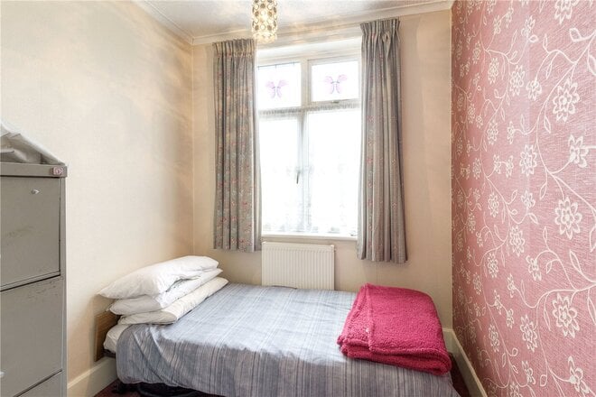 Elmhurst Avenue, Northampton, NN3