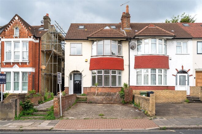 Greyhound Lane, London, SW16