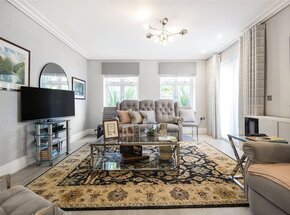 Coombehurst Close, Hadley Wood, EN4
