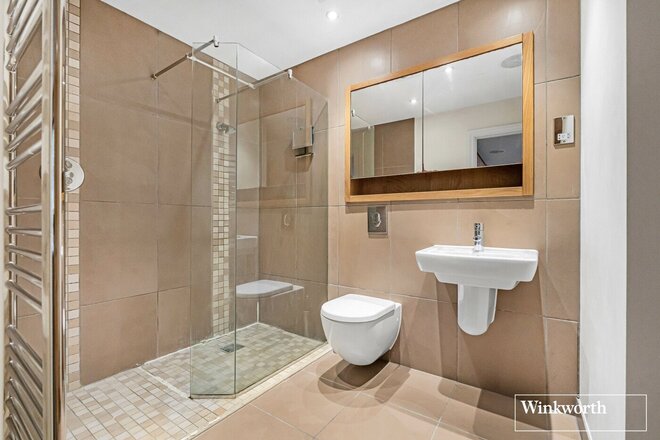 London Road, Ascot, SL5
